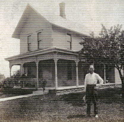 Mathias-Thurston_E-Short-St-home_Stryker-small-adj Mathias-Thurston_E-Short-St-home_Stryker-small-adj